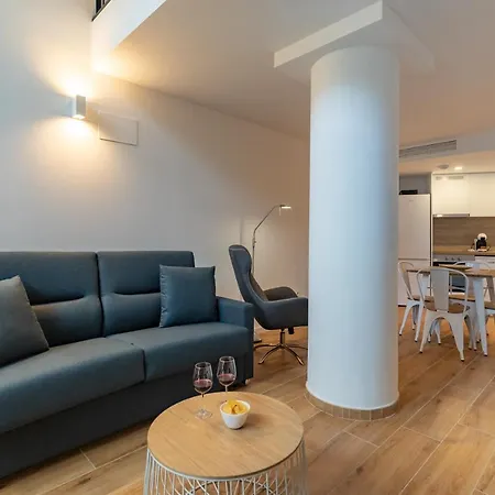 Апартаменты Travel Habitat Alameda Suites. *