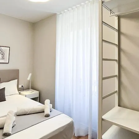 Ttdssa Cervantes Street - Parking In Midtown Appartamento Valenza