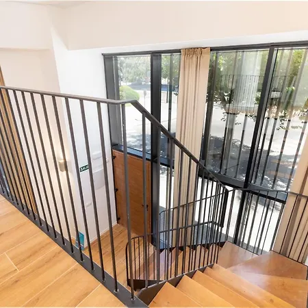 Апартаменты Travel Habitat Alameda Suites.