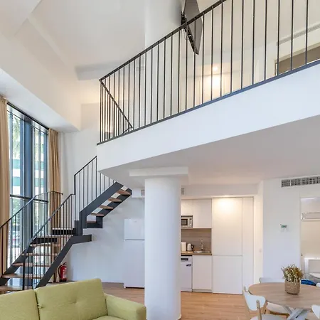 Travel Habitat Alameda Suites. * Valence