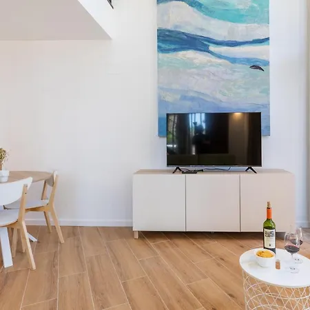 Travel Habitat Alameda Suites. Apartment Valencia