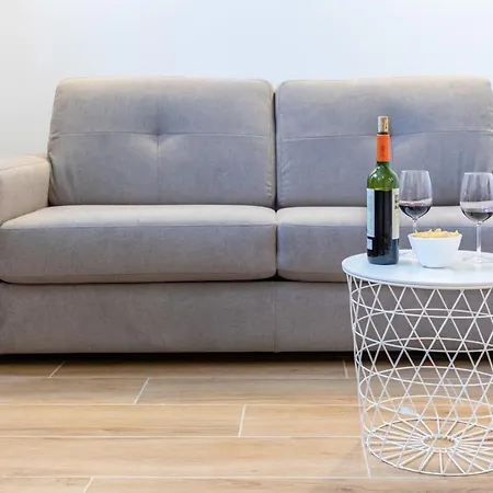 Travel Habitat Alameda Suites. Apartment Valencia