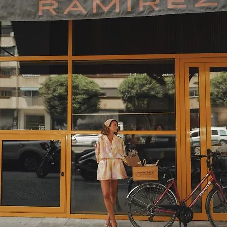 アパートホテル Ramirez Flats 4*
