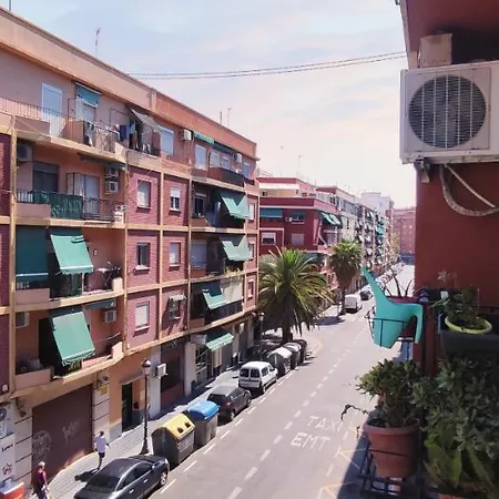 Habitacion Con Balcon Privado. Valence