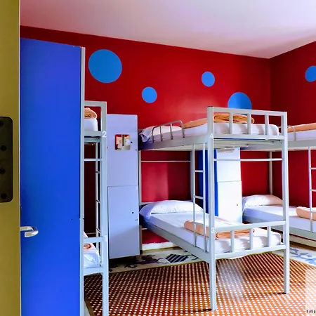 Hostel Purple Nest Βαλένθια
