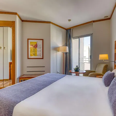 Senator Parque 酒店