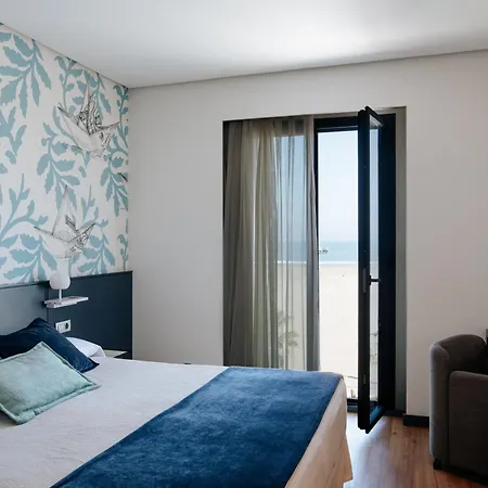 ホテル Neptuno Playa & 4*
