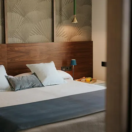 Отель Neptuno Playa & 4*