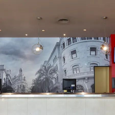 Szálloda Novotel Lavant