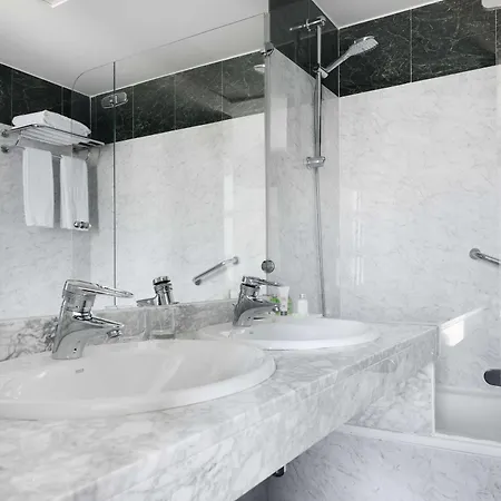 Nh Artes Hotel 4*