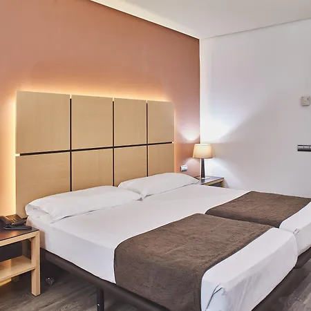 Silken Puerta Hotel