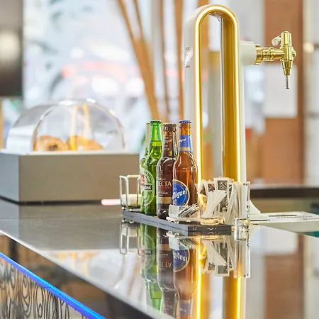 Hotel Silken Puerta 4*