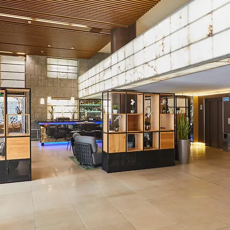 Silken Puerta Hotel 4*