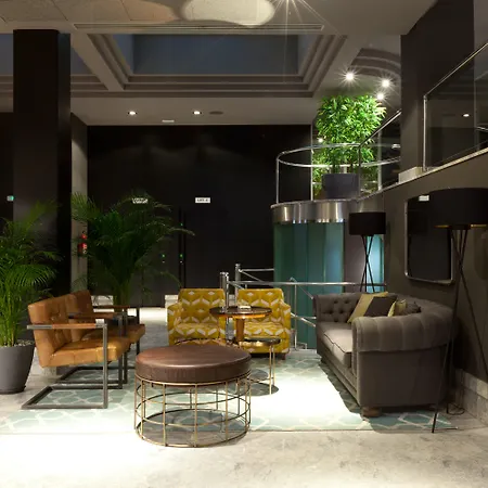 Hotel Malcom And Barret 3*