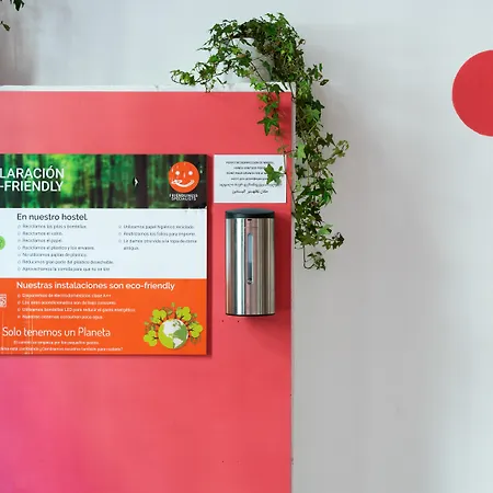 Red Nest Walencja