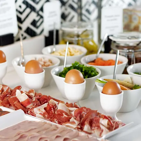 Hotell Nh Collection Colon 4*