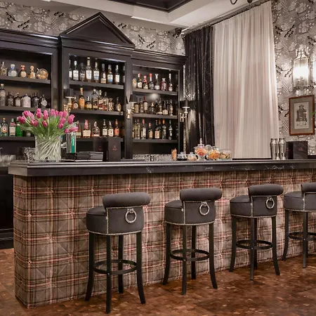 Hotell Nh Collection Colon