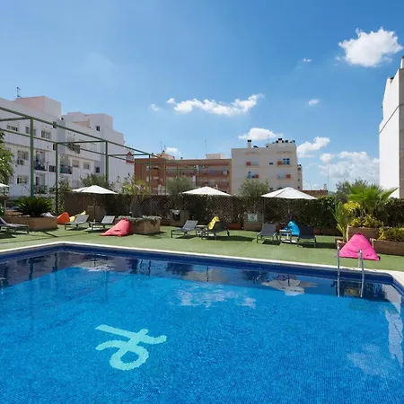 Port Feria 4*