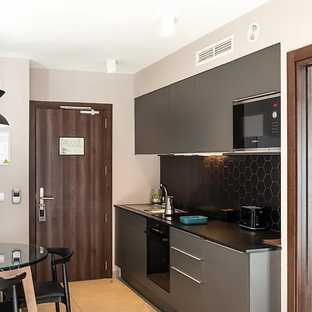 Aparthotel Ramirez Flats 4*
