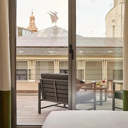 Mate Cosmo - Centre, 3* 瓦伦西亚