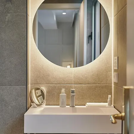 Mate Cosmo - Centre, 3* Βαλένθια