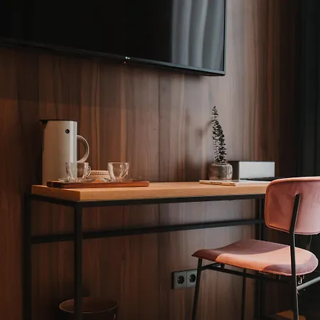 Room Mate Collection Helen Berger