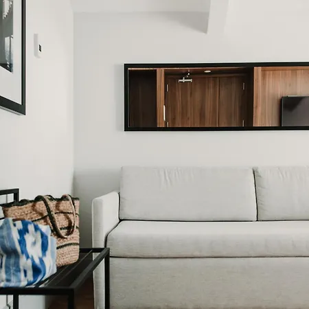 Room Mate Collection Helen Berger Hotell