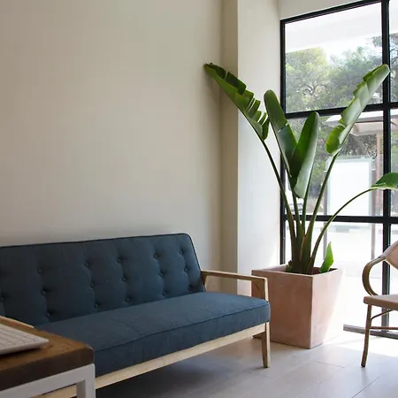 מלון & Co. Saler Boutique 3*