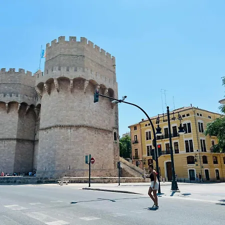 Magnifico Alojamiento En Torres De Serranos