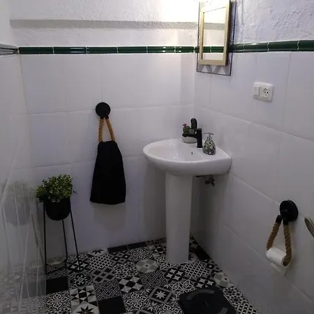 Casa Con Encanto Y Terraza Junto A La Playa *