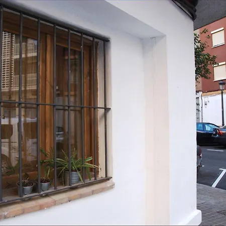 Vivienda Junto A Ruzafa / 6 Pax *