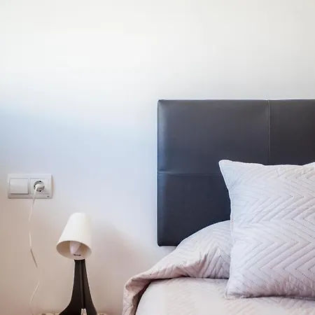 Apartamento Con Piscina, Garaje Y Wifi Gratis * Valencia