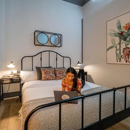 Hostel The Venue Boutique *