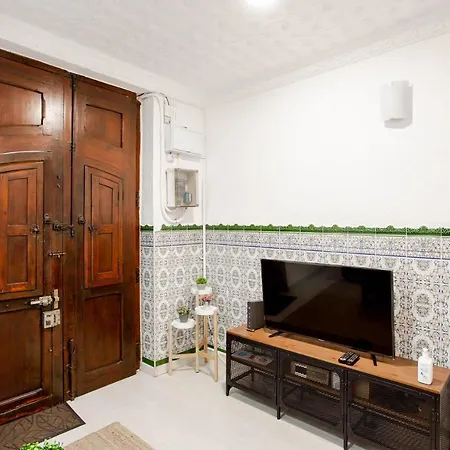 Lovely With Sunny Patio Near The Валенсия