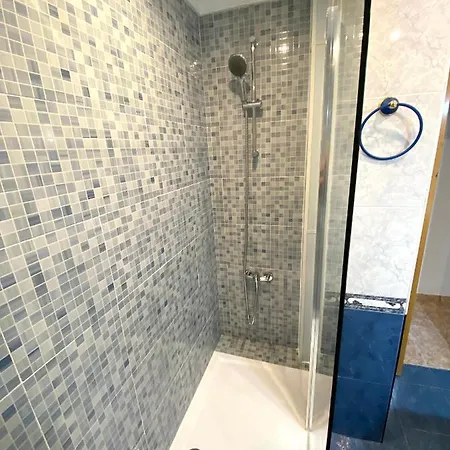 De Temporada En Malvarrosa Vacaciones Largas Long Desde 11 Noches דירה