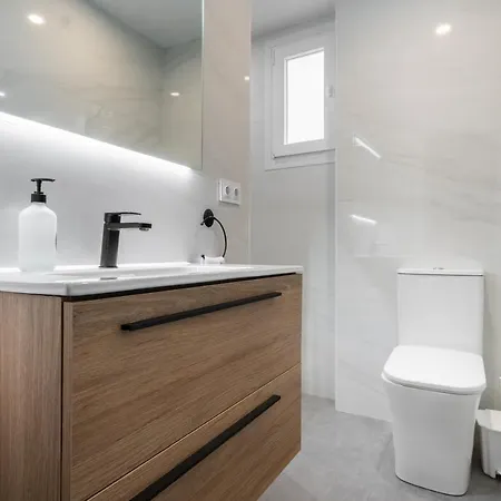 - Spacious Sanctuary In The Heart Of Valencia! - * Valencia