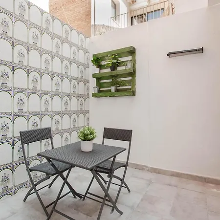 Lovely With Sunny Patio Near The Дом отдыха