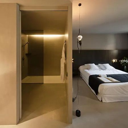 Caro Hotel
