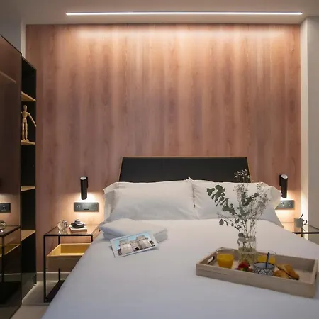 Neobeds - Stylish Modern 1br Near Old Town & Steps From Turia Park Valenza