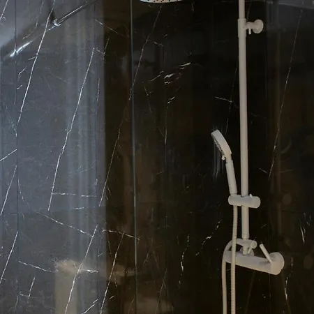 Neobeds - Stylish Modern 1br Near Old Town & Steps From Turia Park Appartamento