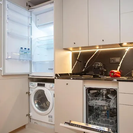 Neobeds - Stylish Modern 1br Near Old Town & Steps From Turia Park Valensiya