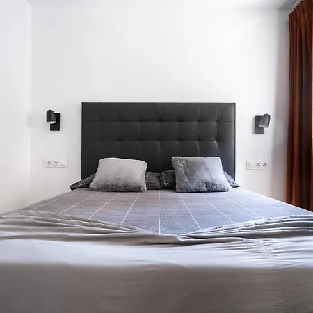 - Spacious Sanctuary In The Heart Of Valencia! - Apartament *