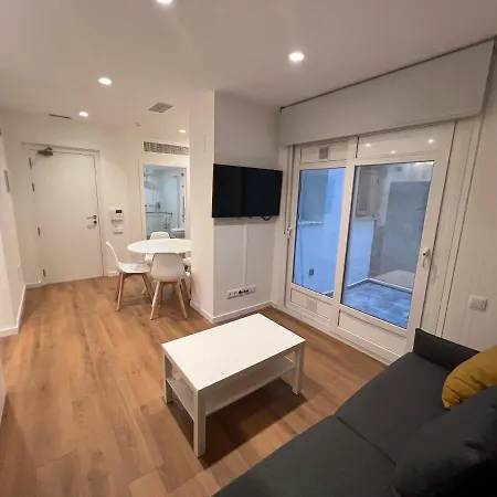 Апарт-отель Old Town Flats Casa Del Bisbe 4*