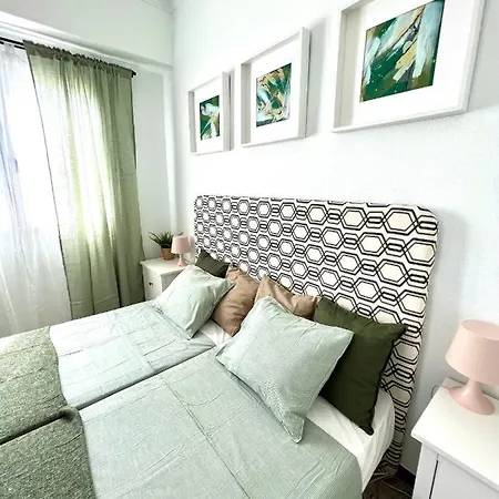 Apartment Big Spacious Penthouse Next To The Sea