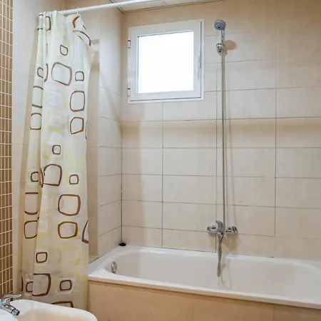 Lovely 2 Bedroom Terrace Wifi Parking Ac Heating Attic * Валенсия