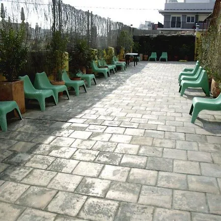 Feetup Backpackers אכסניה