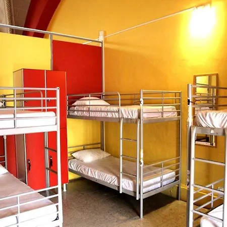 אכסניה Feetup Backpackers