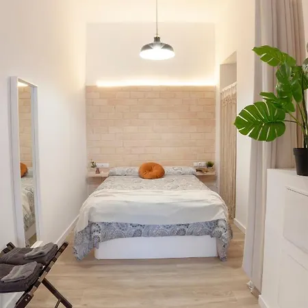 Nc - Design Loft Steps From Of Arts & Sciences Appartement