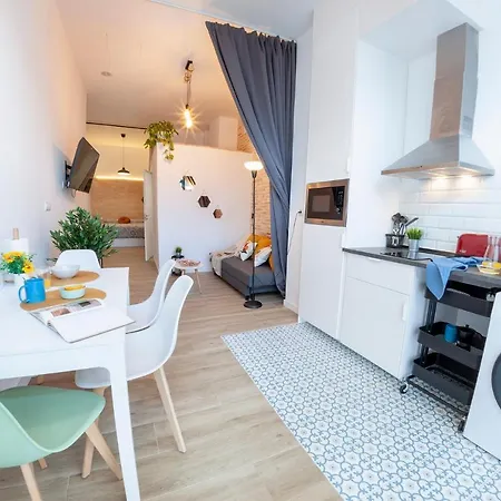 Apartamento Nc - Design Loft Steps From Of Arts & Sciences