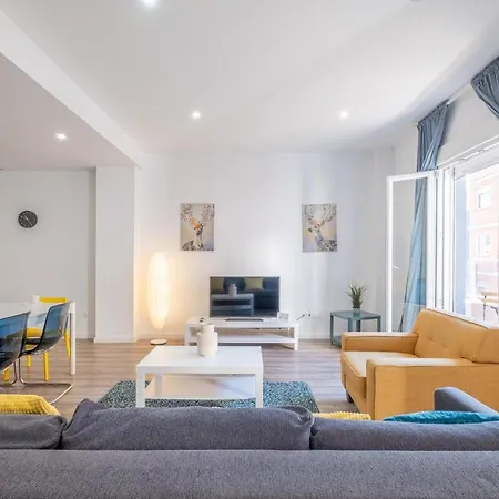 Modern, Stylish With Balcony *